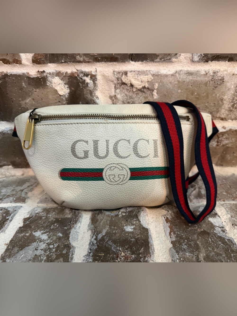 Gucci Vintage Logo Leather Belt Bag Bum Bag (Small size)